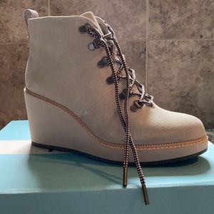 Toms Melrose Wedge Boot